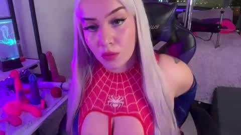 angeladiamondd1 online show from February 1, 5:18 am