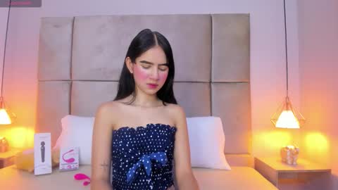 Snapshot of angelag_ chatting on November 1, 8:00 pm angelag_ online show from November 1, 8:00 pm