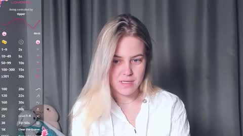 Snapshot of angelanty chatting on October 23, 4:17 pm Darsi Anty online show from October 23, 4:17 pm