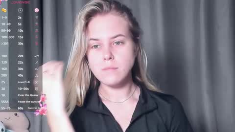 Snapshot of angelanty chatting on October 26, 3:51 pm Darsi Anty online show from October 26, 3:51 pm