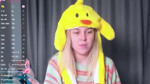 Snapshot of angelanty chatting on October 31, 3:24 pm Darsi Anty online show from October 31, 3:24 pm