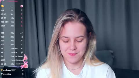 Snapshot of angelanty chatting on November 14, 1:10 pm Darsi Anty online show from November 14, 1:10 pm