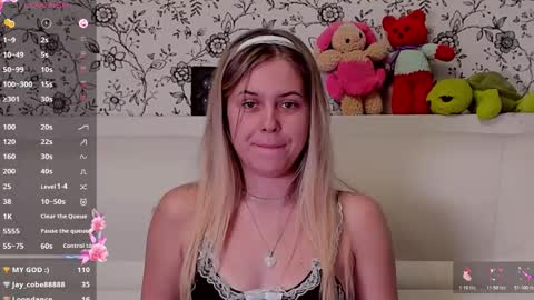 Snapshot of angelanty chatting on November 28, 2:53 pm Darsi Anty online show from November 28, 2:53 pm