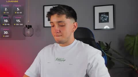 Snapshot of angelbell19 chatting on December 14, 11:12 pm angelbell19 online show from December 14, 11:12 pm