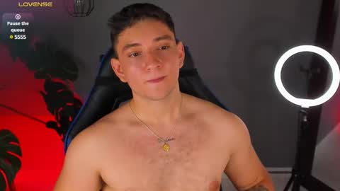 Snapshot of angelbell19 chatting on February 13, 12:24 am angelbell19 online show from February 13, 12:24 am