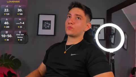 Snapshot of angelbell19 chatting on February 19, 9:47 pm angelbell19 online show from February 19, 9:47 pm