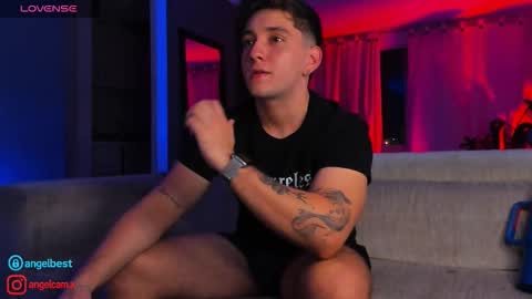 Snapshot of angelbell19 chatting on September 17, 1:29 am angelbell19 online show from September 17, 1:29 am