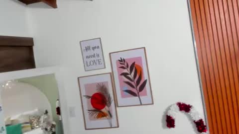 Snapshot of angelbennet_ chatting on December 26, 3:27 am Angel Bennet online show from December 26, 3:27 am