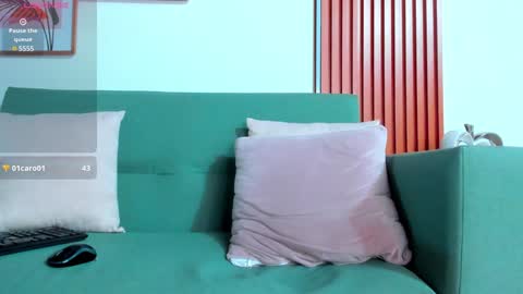 Snapshot of angelbennet_ chatting on January 24, 7:19 am Angel Bennet online show from January 24, 7:19 am