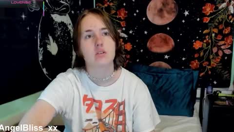 Angel online show from December 1, 2:55 pm