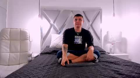 angelblue   online show from June 28, 7:53 pm