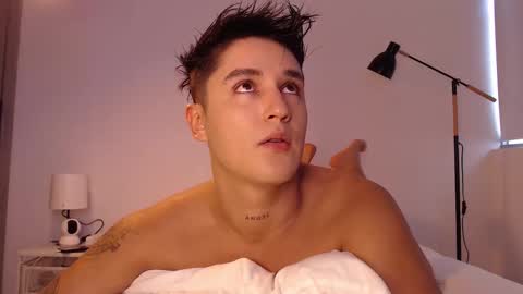 Angel online show from October 16, 8:43 pm