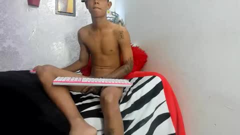 angelcutex19 online show from December 5, 2:36 pm