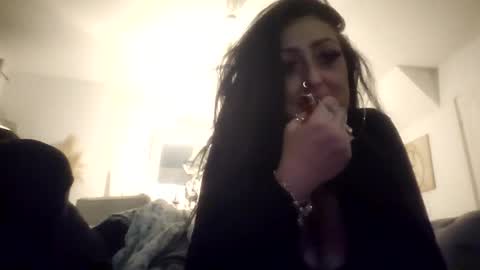 angeldevlin81 online show from June 6, 12:16 am