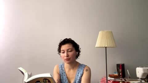 Snapshot of angelestieu chatting on October 13, 7:41 am Elisa online show from October 13, 7:41 am