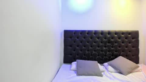 Snapshot of angeli_rivera chatting on October 31, 11:00 am Angeli online show from October 31, 11:00 am