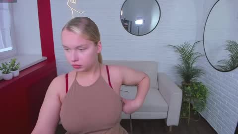 Angelic beauty online show from April 24, 11:01 am