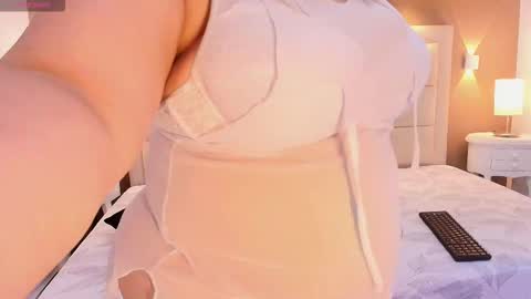 Angelica  online show from October 25, 8:25 pm