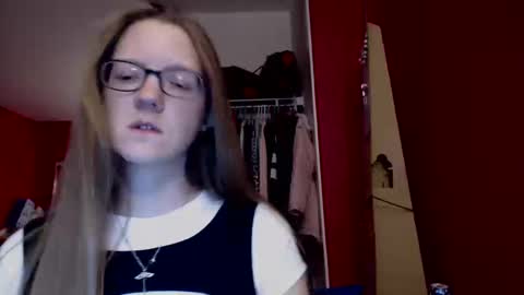 Snapshot of angelicangel3 chatting on October 18, 5:43 am AngelicAngel online show from October 18, 5:43 am