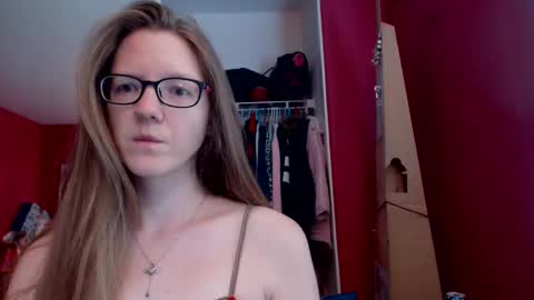 Snapshot of angelicangel3 chatting on October 28, 4:53 pm AngelicAngel online show from October 28, 4:53 pm