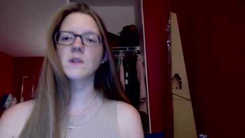 Snapshot of angelicangel3 chatting on October 31, 5:19 am AngelicAngel online show from October 31, 5:19 am