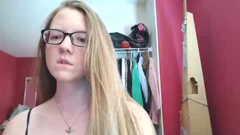 AngelicAngel online show from March 16, 8:35 pm