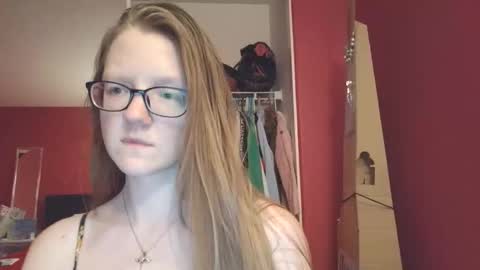 AngelicAngel online show from April 6, 4:10 am