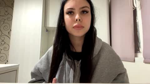 Alice online show from December 20, 6:26 pm