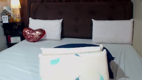 MS. AMALIA online show from January 19, 1:22 pm