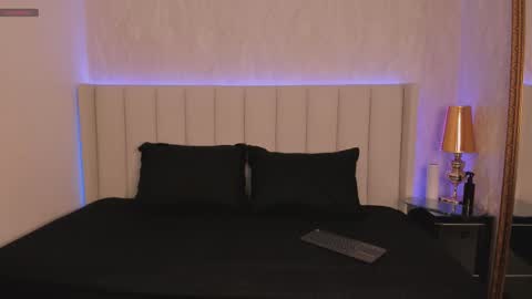 Snapshot of angelina_honey_ chatting on March 1, 3:52 am Angelina Honey online show from March 1, 3:52 am