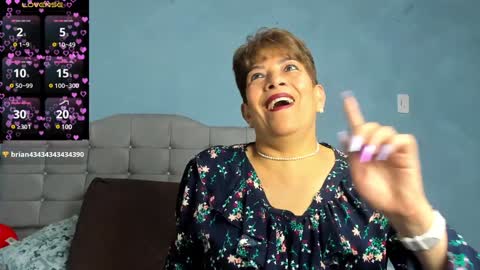 Snapshot of angelina_stone_65 chatting on January 4, 10:02 pm Angelina online show from January 4, 10:02 pm