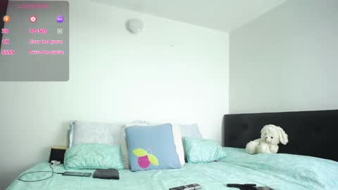 Snapshot of angelina_stone_65 chatting on March 9, 4:44 pm Angelina online show from March 9, 4:44 pm