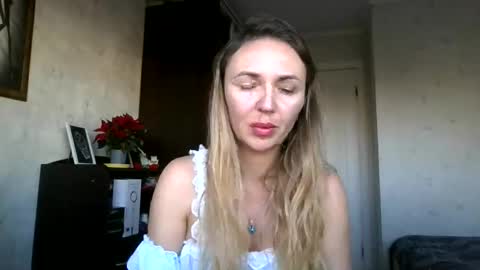 angelinalove28 online show from November 24, 7:52 am