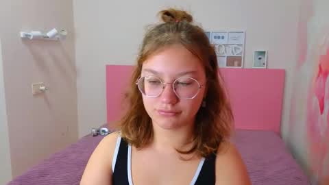 AngelinaLow online show from October 14, 11:22 am