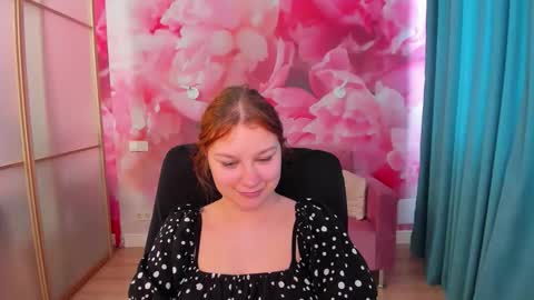 AngelinaLow online show from May 25, 11:27 am