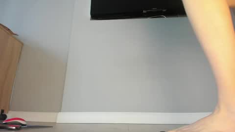 angelinamoore281 online show from April 8, 4:01 am