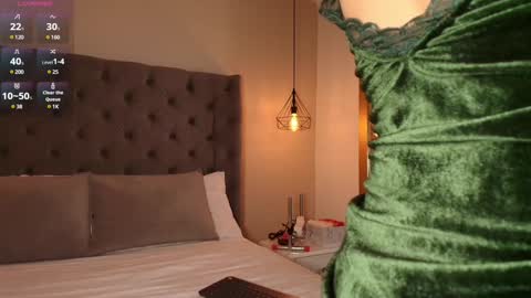 Snapshot of angelinarosss_ chatting on January 16, 3:35 pm online show from January 16, 3:35 pm