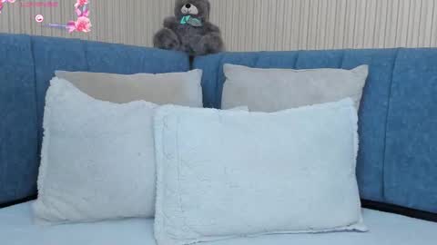 angeline online show from October 13, 12:05 pm