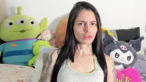 Angeline Smith  online show from December 18, 4:07 am