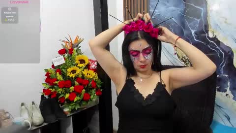 angeline online show from October 31, 9:10 am