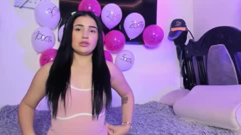 Snapshot of angelique_dubois chatting on March 3, 7:53 pm ANGELIQUE DUBOIS online show from March 3, 7:53 pm