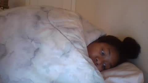 Snapshot of angeliquebelcaliz chatting on February 16, 8:10 am angeliquebelcaliz online show from February 16, 8:10 am