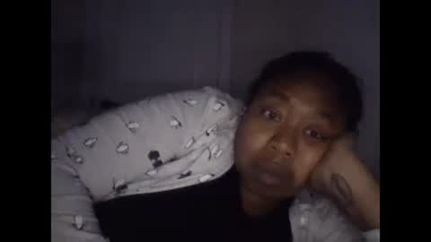 Snapshot of angeliquebelcaliz chatting on February 21, 3:45 am angeliquebelcaliz online show from February 21, 3:45 am