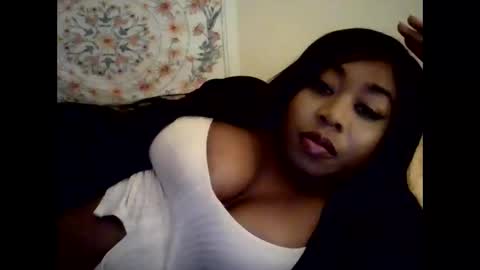 Snapshot of angeliquebelcaliz chatting on October 14, 11:05 pm angeliquebelcaliz online show from October 14, 11:05 pm