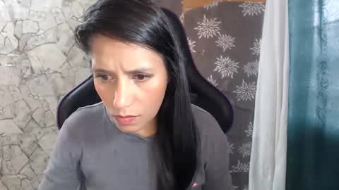 angela online show from March 10, 1:05 pm