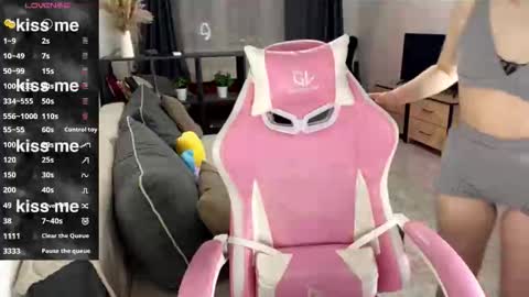 angelkissmee online show from November 27, 4:42 pm