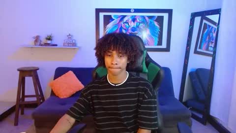 Snapshot of angell18_ chatting on October 29, 8:54 pm Angel online show from October 29, 8:54 pm