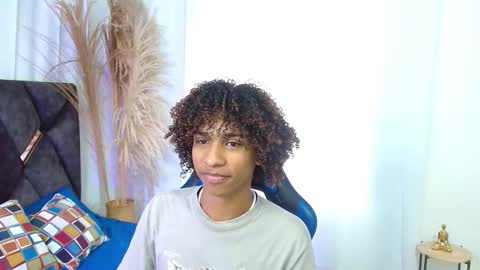 Snapshot of angell18_ chatting on November 7, 9:15 pm Angel online show from November 7, 9:15 pm