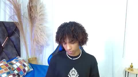 Snapshot of angell18_ chatting on November 8, 8:40 pm Angel online show from November 8, 8:40 pm