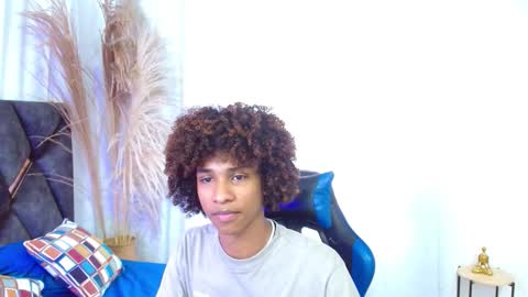 Snapshot of angell18_ chatting on November 22, 8:30 pm Angel online show from November 22, 8:30 pm